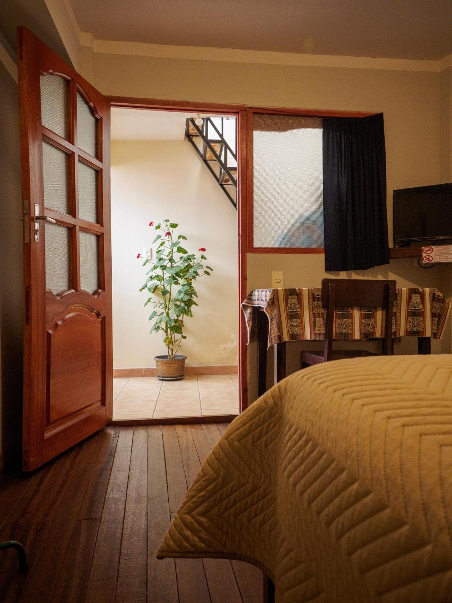 Los Faroles Hostal Potosí Екстериор снимка